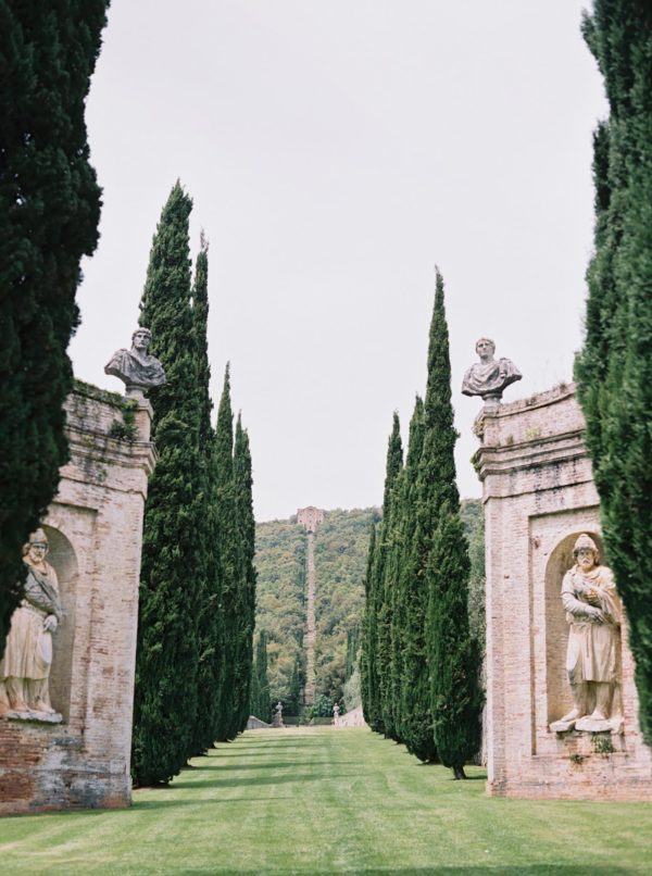 Elegant Villa Cetinale Wedding Flower Aisle 022