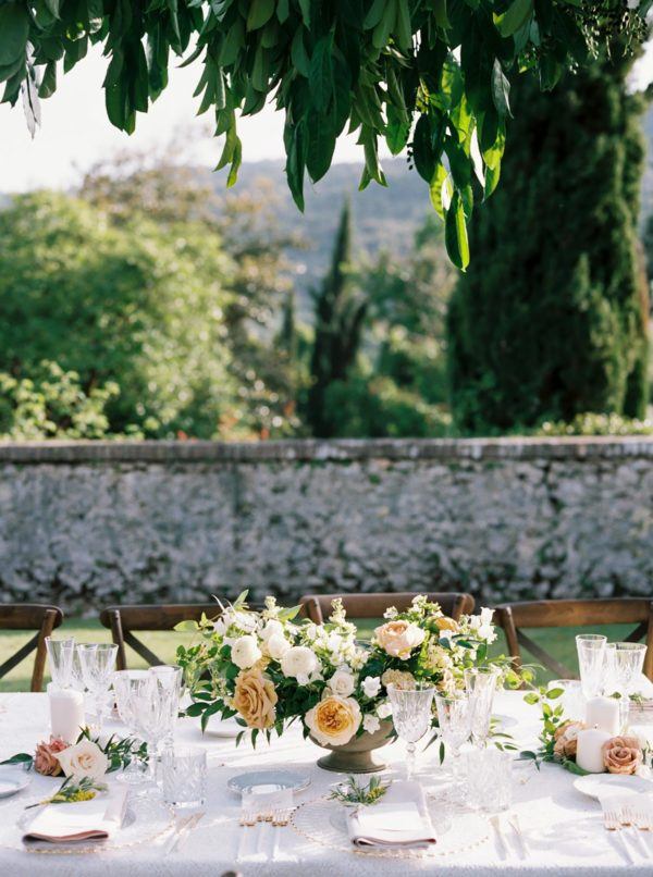Elegant Villa Cetinale Wedding Flower Aisle 037