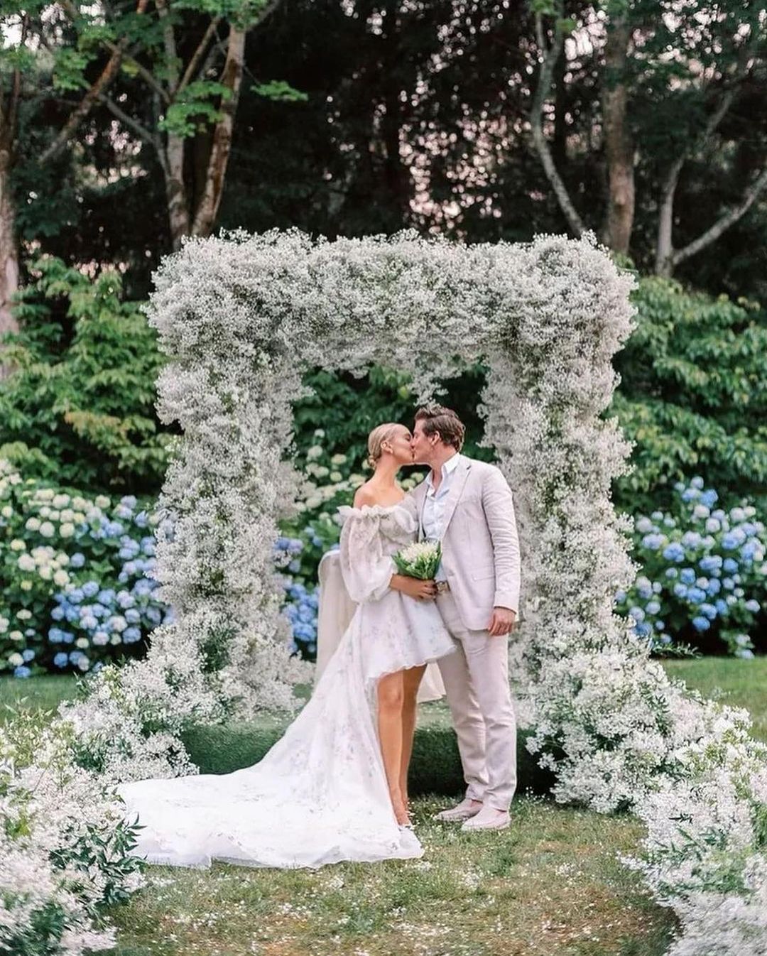 Puff Sleeve Wedding Dresses