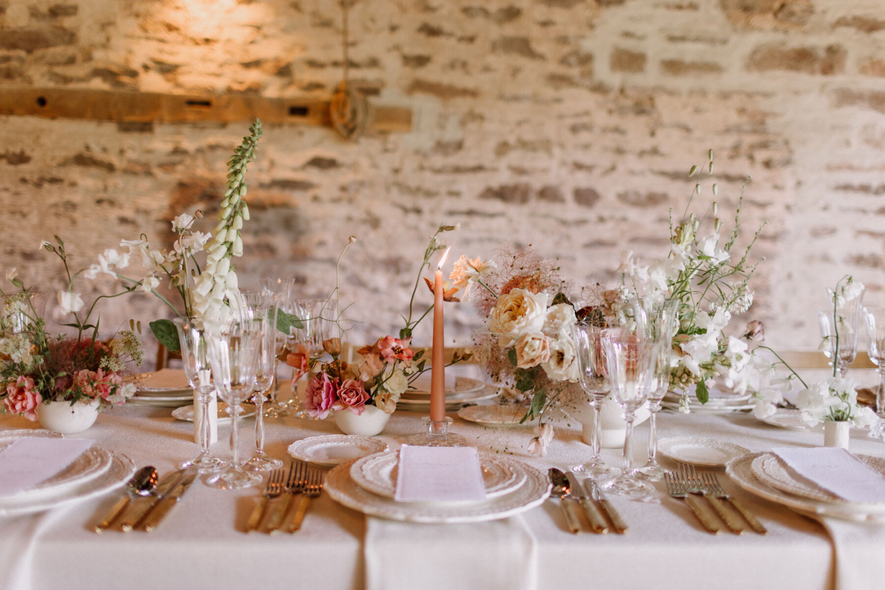Dewsall Court Herefordshire Wedding Venue Gamith Preethi www.thecurries9.co