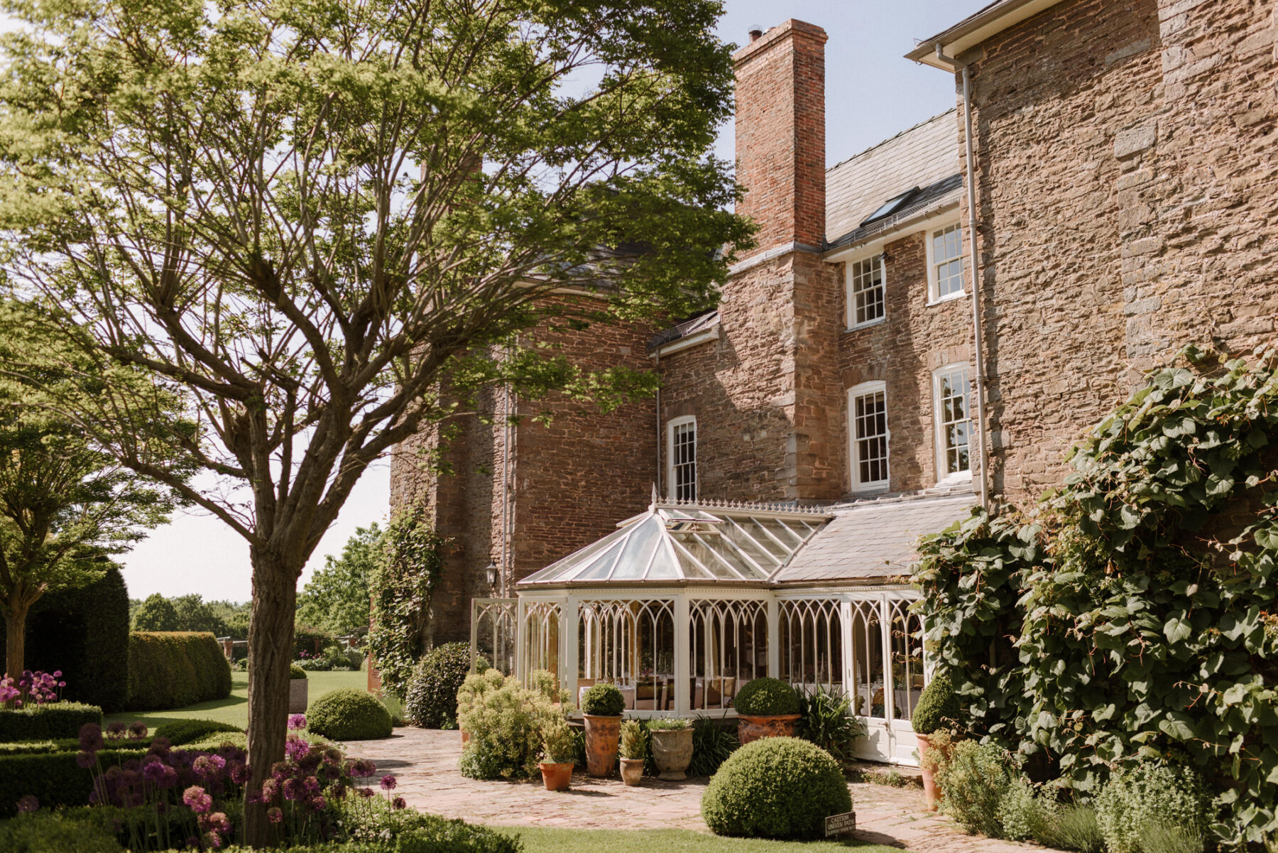 Dewsall Court, country house wedding venue in Herefordshire