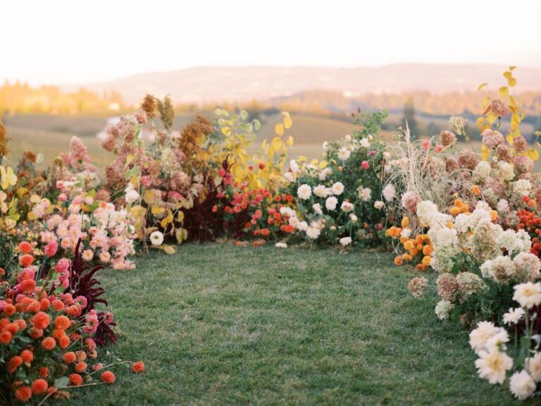 Fall Wedding Ceremony Decor Ideas Seasonal Blooms
