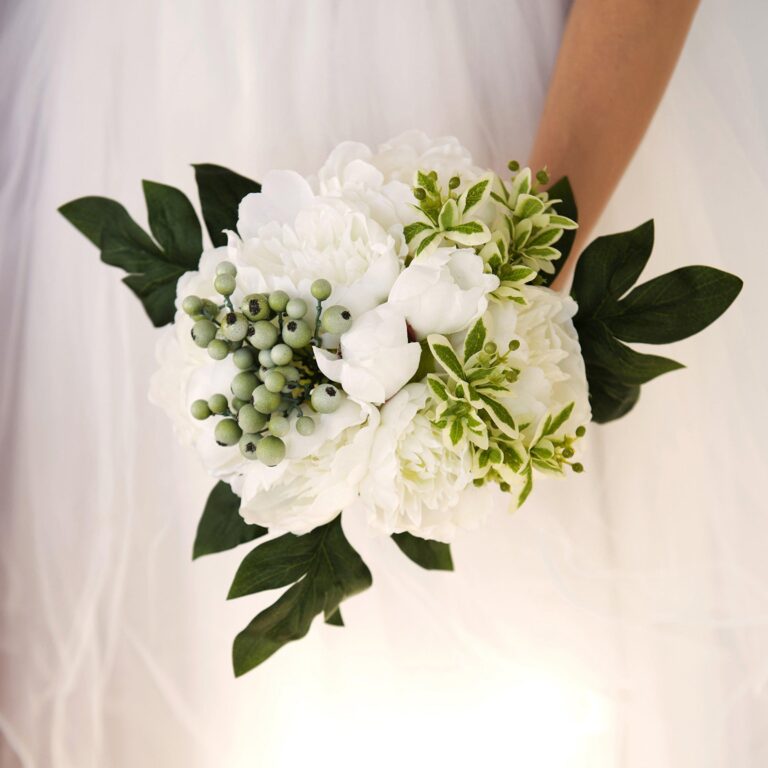 The Gifts Your Newly-Engaged Friend Will Get All the Feels Receiving