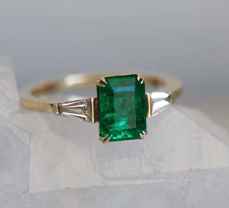emerald engagement ring