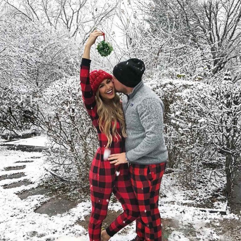 19 Cute Matching Christmas Pajamas for Couples