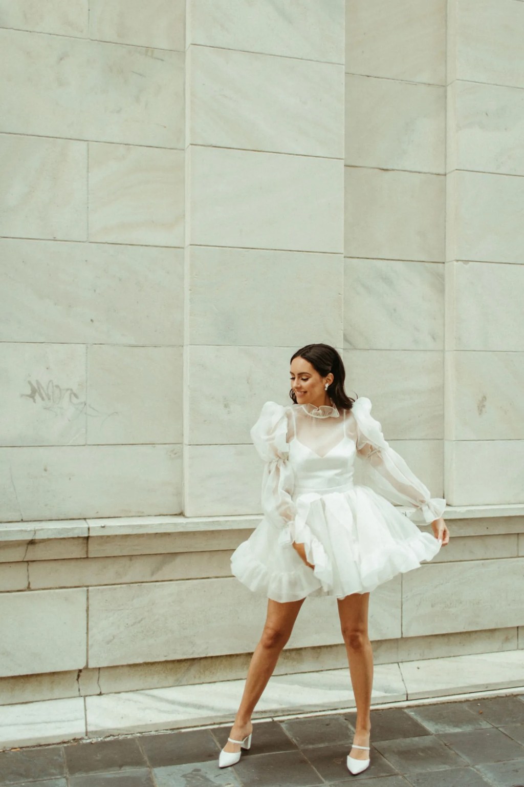romanic sheer ruffled short wedding dresses