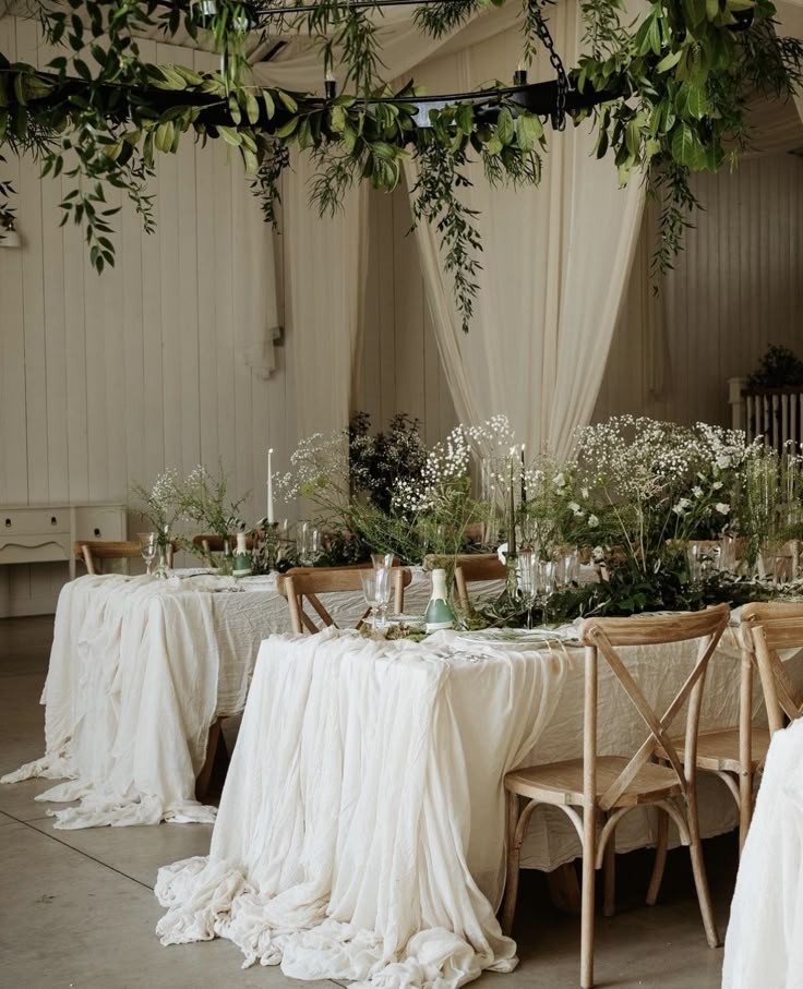 The Art of the Wedding Table: The Trends Couples Are Loving
