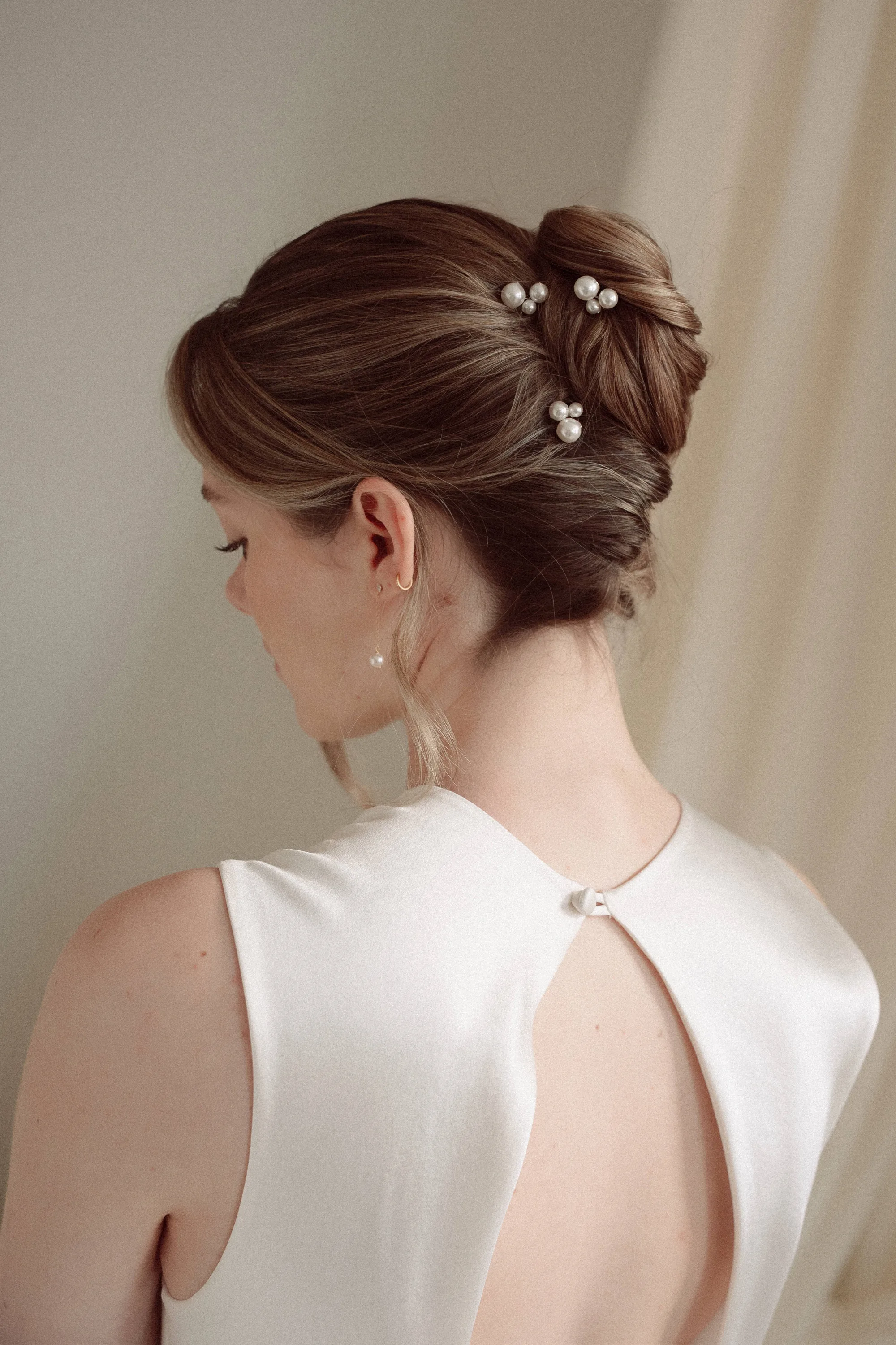 Debbie Carlisle bridal hair pearls